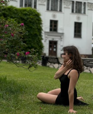 Злата, 24