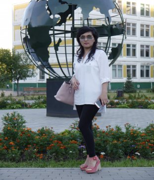 Айка, 23