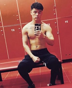 Максим, 23